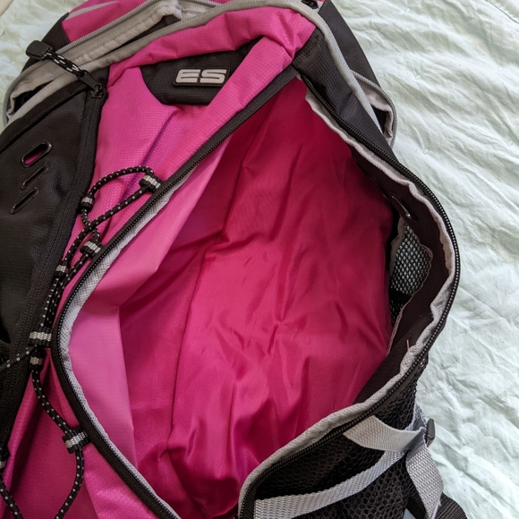 ES Backpack🎒🎒🎒 - Picture 4 of 7